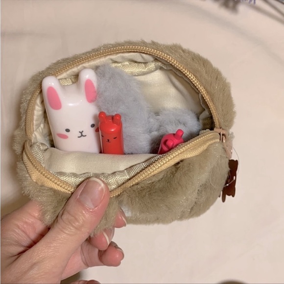 NWT Super furry dog pouch, OS, brown - Picture 4 of 9